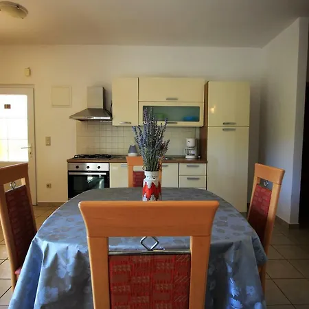 Marino Lägenhet Vinišće